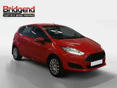 Used Ford Fiesta Style 82 HP (60 kW) 2015 Red Hatchback