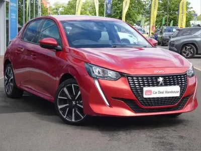 Used Peugeot 208 Allure 101 HP (74 kW) 2020 Red Hatchback