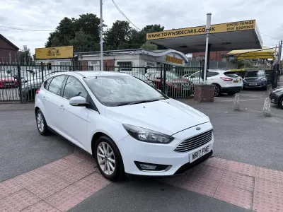 Used Ford Focus Titanium 125 HP (91 kW) 2017 White Hatchback