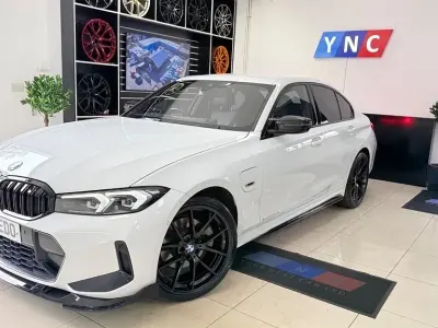 Begagnad BMW 330e M Sport 288 HK (211 kW) 2022 Vit Sedan