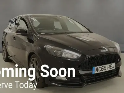 Used Ford Focus ST 250 HP (183 kW) 2015 Black Hatchback