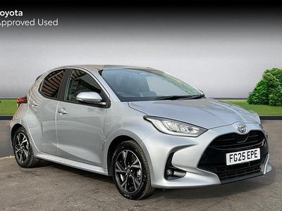 Used Toyota Yaris Hybrid Design 116 HP (85 kW) 2025 Silver Hatchback