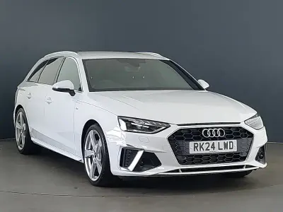 Used Audi A4 S-Line 204 HP (150 kW) 2024 White Estate