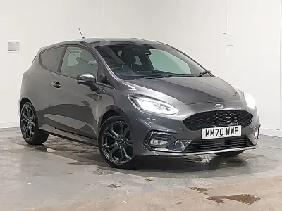 Usado Ford Fiesta ST-Line 95 HP (69 kW) 2021 Cinzento Citadino