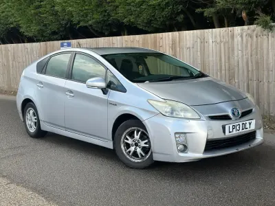 Used Toyota Prius T3 2013 Silver Hatchback