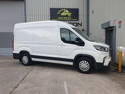 Maxus V90