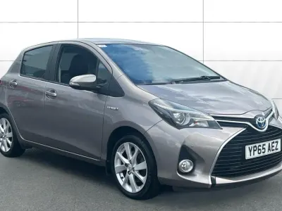 Używany Toyota Yaris Hybrid 101 KM (74 kW) 2015 Hatchback