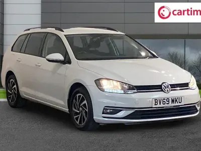 Używany VW Golf VII Match 115 KM (84 kW) 2019 Biały Kombi