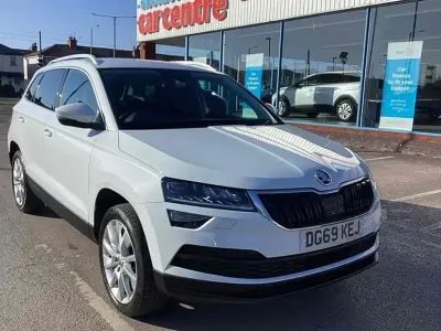 Used Skoda Karoq SE L 115 HP (84 kW) 2019 White SUV