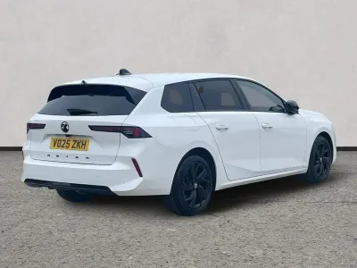 Used Vauxhall Astra S 128 HP (94 kW) 2025 White Estate