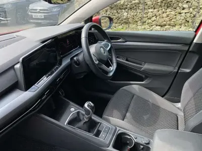 Second-hand VW Golf VII Active 110 CP (80 kW) 2021 Roșu Hatchback