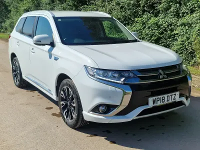 Used Mitsubishi Outlander P-HEV 199 HP (146 kW) 2018 White