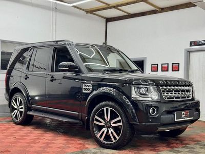 Black Used 2016 Land Rover Discovery 4 HSE SUV | £24,990 (A bit pricey)