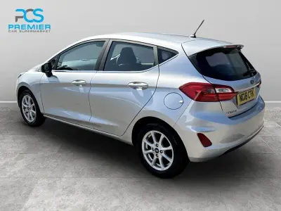 Second-hand Ford Fiesta Zetec 100 CP (73 kW) 2018 Argintiu Hatchback