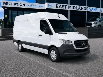 Used Mercedes Sprinter 143 HP (105 kW) 2020 White Van