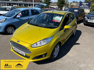 Used Ford Fiesta Zetec 100 HP (73 kW) 2012 Yellow Hatchback