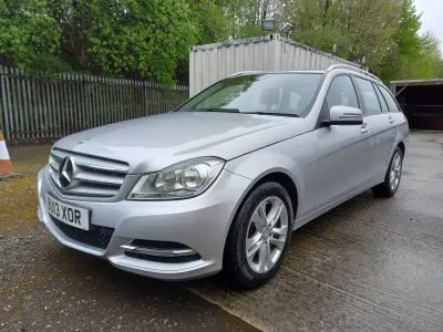 Usado Mercedes C220 Executive 2013 Prateado Carrinha