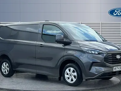 Begagnad Ford Transit Custom Limited 136 HK (100 kW) 2024 Van