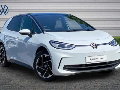 New VW ID.3 Pro 150 kW (204 HP) 2026 Costa azule with solid black roof Hatchback