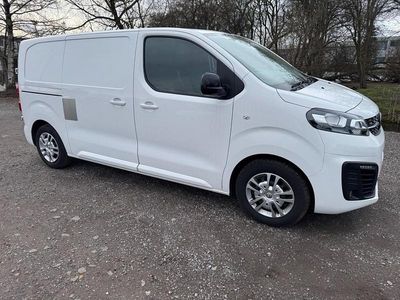 Used Vauxhall Vivaro Sportive 100 HP (73 kW) 2022 White MPV