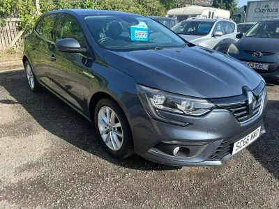 Used Renault Mégane Dynamique 110 HP (80 kW) 2016 Grey Hatchback
