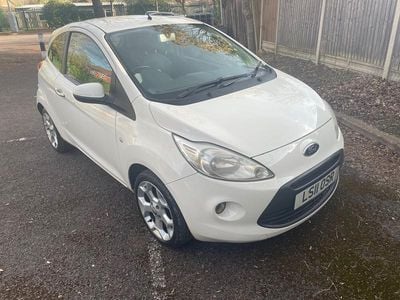 Used Ford Ka Titanium 69 HP (50 kW) 2011 White Hatchback