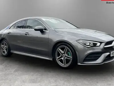 Usado Mercedes CLA180 AMG line 136 CV (100 kW) 2022 Berlina
