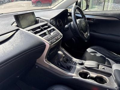 Lexus NX300h