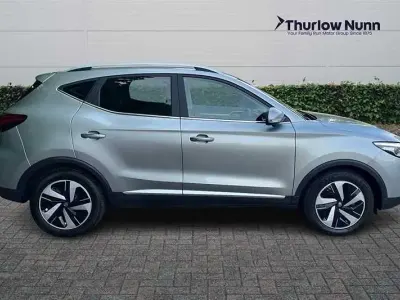 Käytetty MG ZS Trophy 114 kW (156 HP) 2023 Hopea Katumaasturi