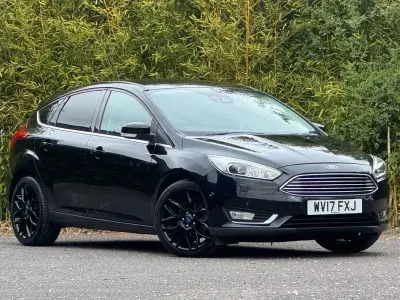 Second-hand Ford Focus Titanium X 120 CP (88 kW) 2017 Negru Hatchback