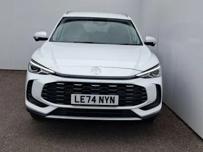 Używany MG ZS Trophy 193 KM (141 kW) 2024 Biały SUV