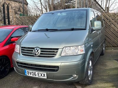 used VW Caravelle 2.5 TDI PD Executive 174 5dr Tip Auto