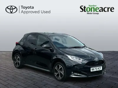 Used Toyota Yaris Hybrid Design 116 HP (85 kW) 2025 Black Hatchback