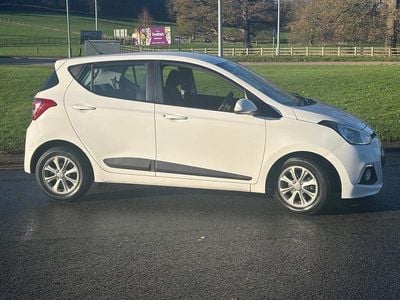 White Used 2014 Hyundai i10 Premium Hatchback | £4,250 (Expensive)