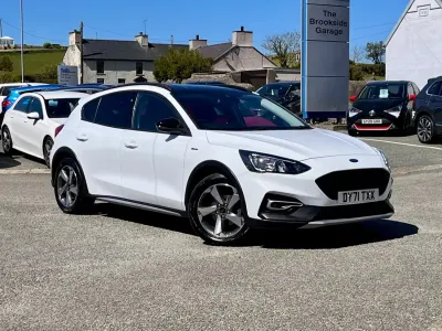 Gebraucht Ford Focus Active 125 PS (91 kW) 2021 Weiß Kleinwagen