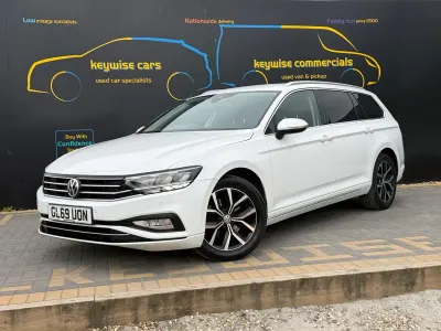 Used VW Passat SEL 120 HP (88 kW) 2019 White Estate