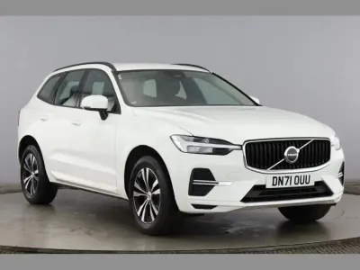Used Volvo XC60 Momentum 194 HP (142 kW) 2022 White SUV