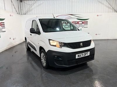 White Used 2021 Peugeot Partner Premium MPV | £11,000 (A bit pricey)