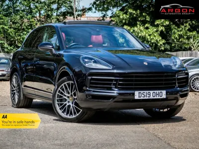 Used Porsche Cayenne 433 HP (318 kW) 2019 Black SUV