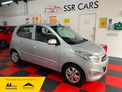 Used Hyundai i10 Active 85 HP (62 kW) 2012 Silver Hatchback