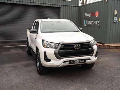 Used Toyota HiLux Active 204 HP (150 kW) 2025 White Pickup