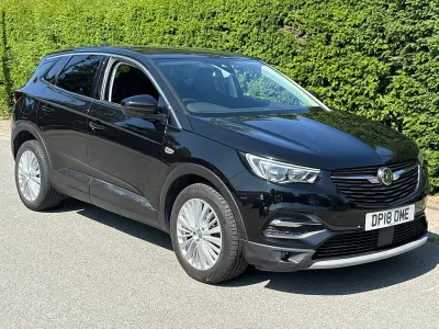 Used Vauxhall Grandland X Sport 130 HP (95 kW) 2018 Black SUV