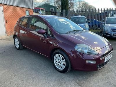 Used Fiat Punto Easy 77 HP (56 kW) 2013 Red Hatchback