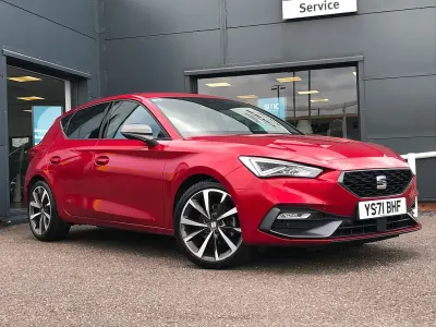 Used Seat Leon FR Sport 150 HP (110 kW) 2022 Red Hatchback