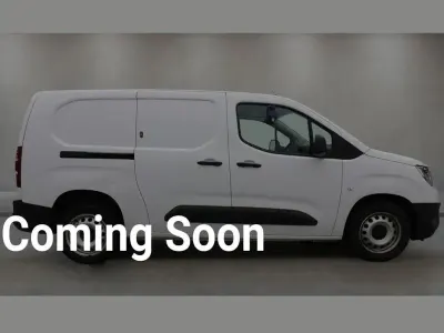 Używany Vauxhall Combo 100 KM (73 kW) 2023 Biały Minivan