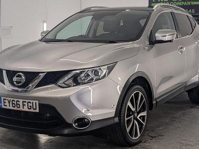 Silver Used 2016 Nissan Qashqai Tekna SUV | £11,500 (Fair price)