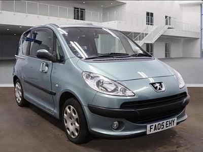 Used Peugeot 1007 70 HP (51 kW) 2005 Grey MPV
