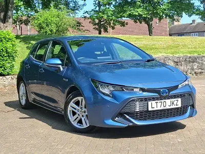 Used Toyota Corolla 122 HP (89 kW) 2020 Blue Hatchback