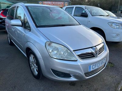 Second-hand Vauxhall Zafira Design Edition 110 CP (80 kW) 2013 Argintiu Monovolum