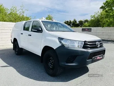 Käytetty Toyota HiLux Active 150 HP (110 kW) 2017 Valkoinen Nouto